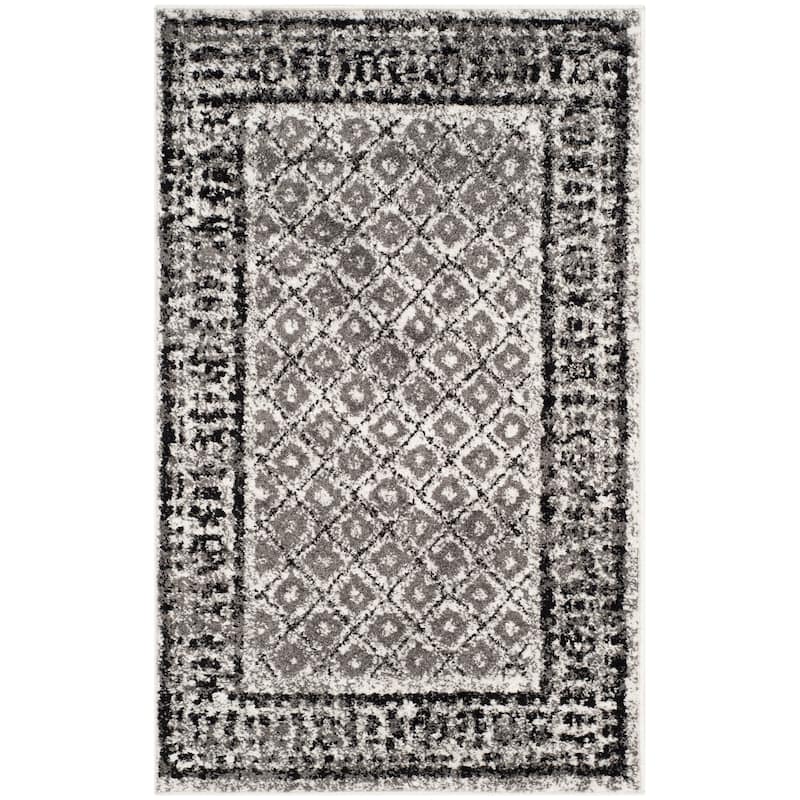 SAFAVIEH Adirondack Cass Distressed Rug - 2'6" x 4' - Ivory/Silver