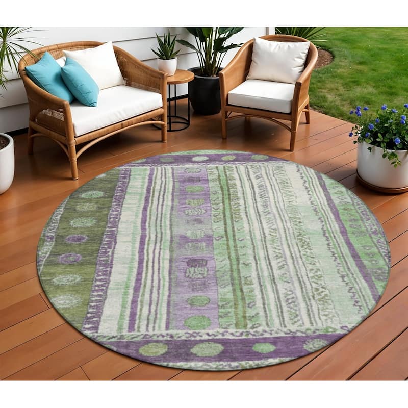 HomeRoots Striped Transitional Rectangle Outdoor Rug - 8' Round