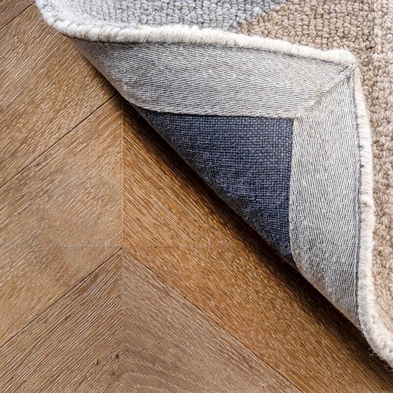 Nuloom Bianca Triangles Area Rug