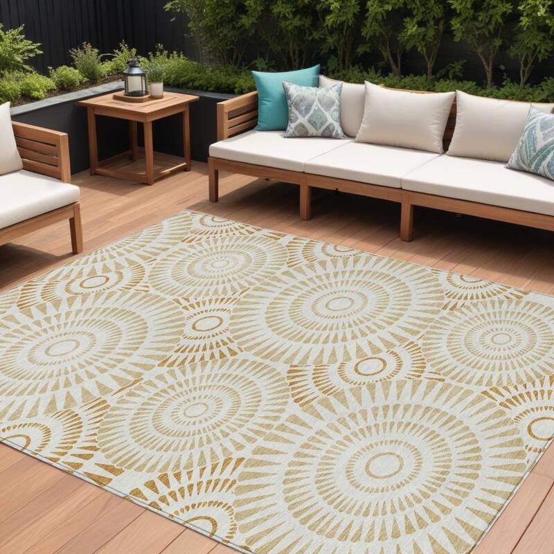 HomeRoots Geometric Transitional Rectangle Outdoor Rug - 8' X 10'