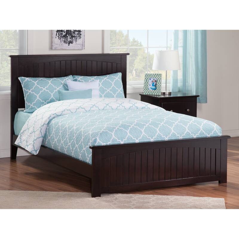 Traditional Bed Frame with Footboard & Charger - Elegant Design for Bedroom Decor