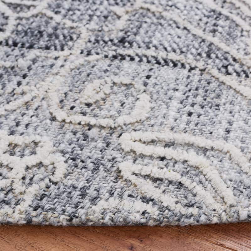 SAFAVIEH Handmade Marbella Doree Floral Rug