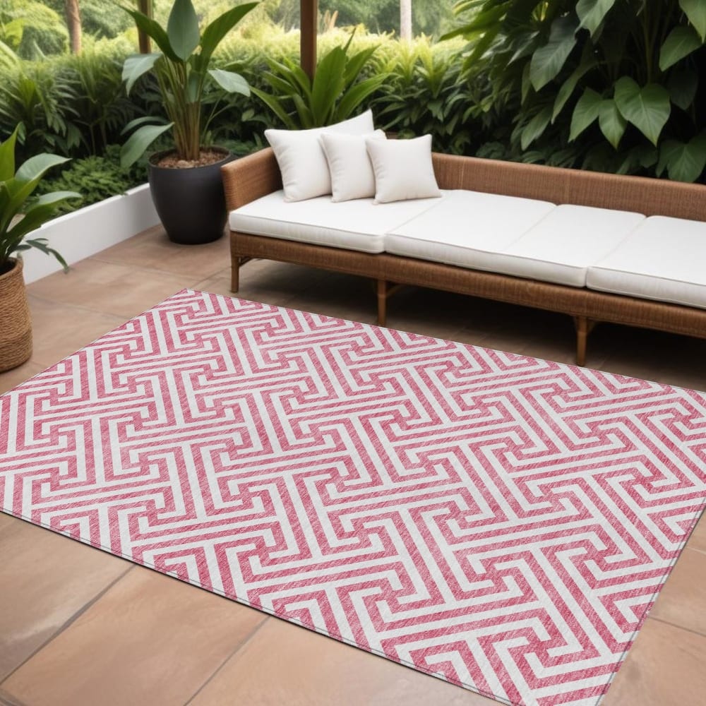 HomeRoots Geometric Transitional Rectangle Outdoor Rug