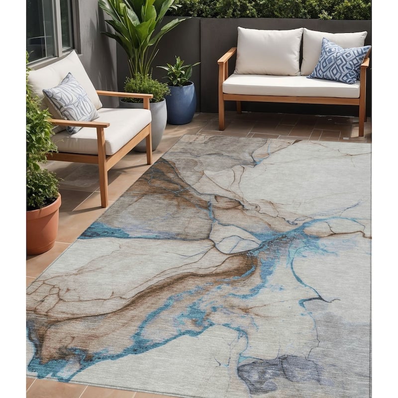 HomeRoots Abstract Modern Rectangle Outdoor Rug - 5' X 8'