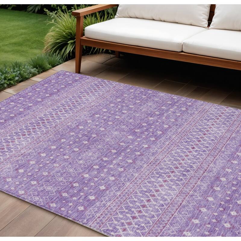 HomeRoots Tribal Transitional Rectangle Outdoor Rug - 10' X 14'