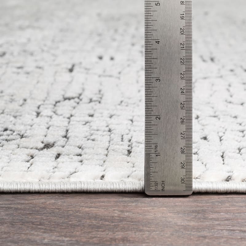 Artistic Weavers Anzio Distressed Mosaic Area Rug