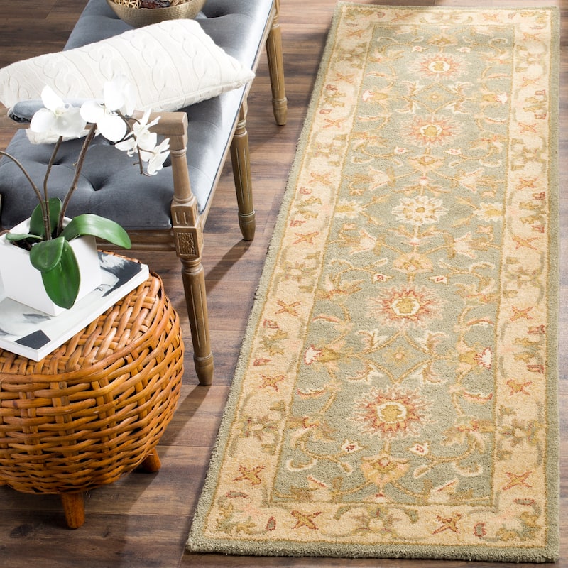SAFAVIEH Handmade Antiquity Tiphanie Traditional Oriental Wool Rug - 2'3" x 14' Runner - Green/Gold