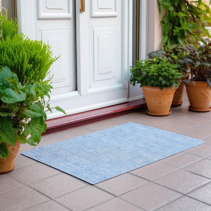 Machine Washable Indoor/ Outdoor Chantille Floral Farmhouse Rug - Sky - 1'8" x 2'6"