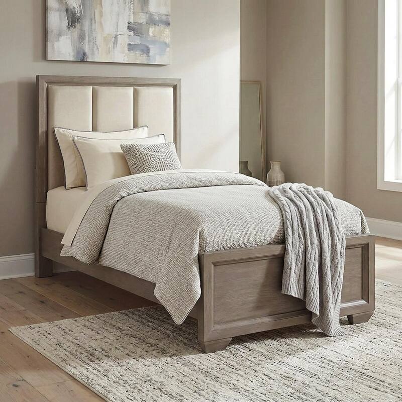 Roundhill Furniture Ennesley Gray Wood Upholstered Panel Bed - Full