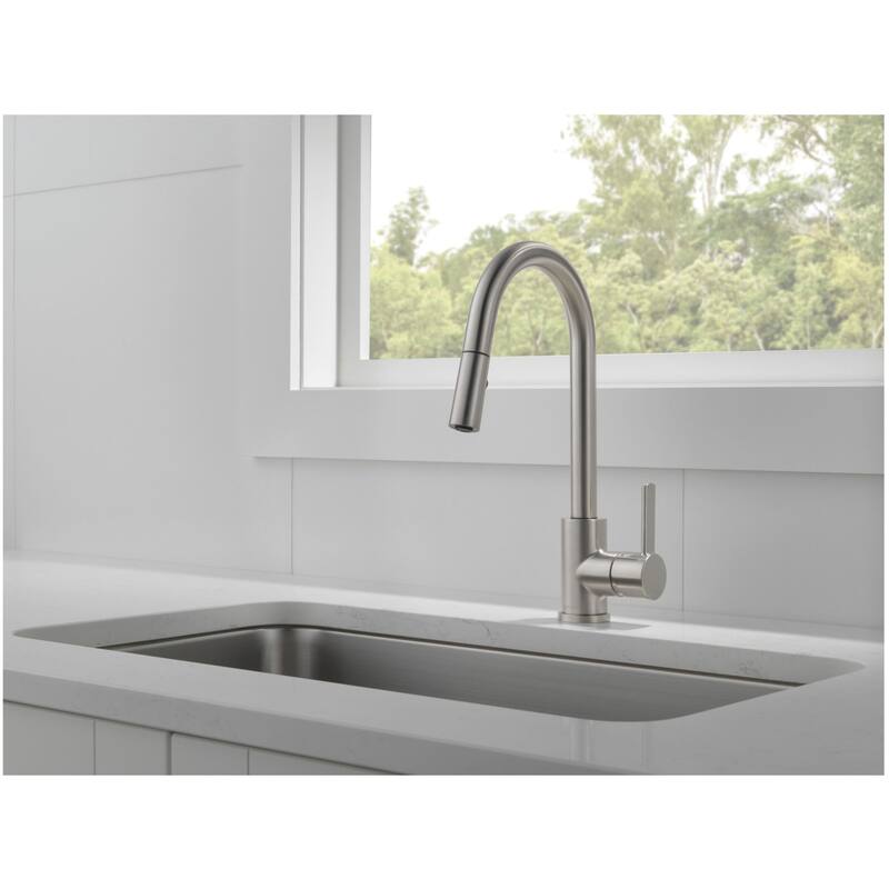 Peerless P7946LF Precept 1.5 GPM Deck Mounted Pull Down Kitchen Faucet