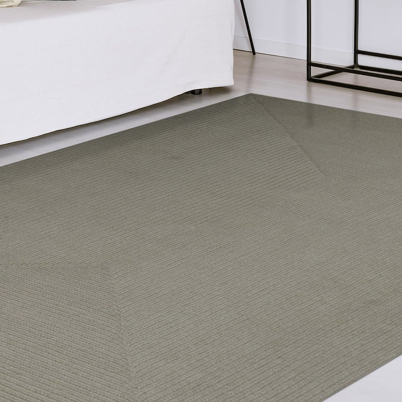 Superior Braided Reversible Indoor/Outdoor Area Rug