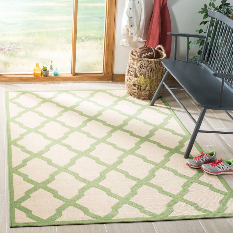 SAFAVIEH Linden Shirleyann Trellis Indoor/ Outdoor Patio Backyard Rug - 5'3" x 7'6" - Cream/Olive