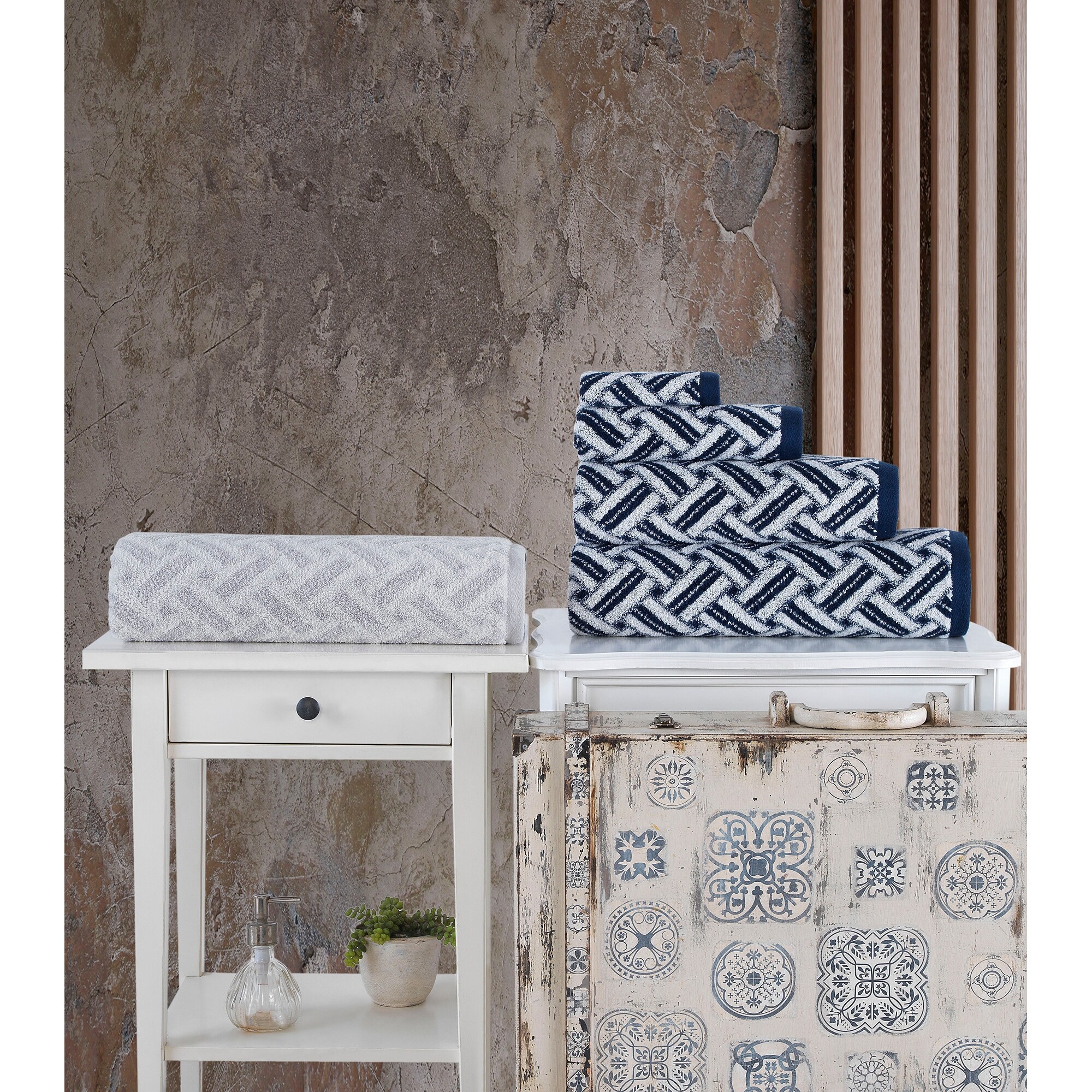 Criss cross towel storage deals