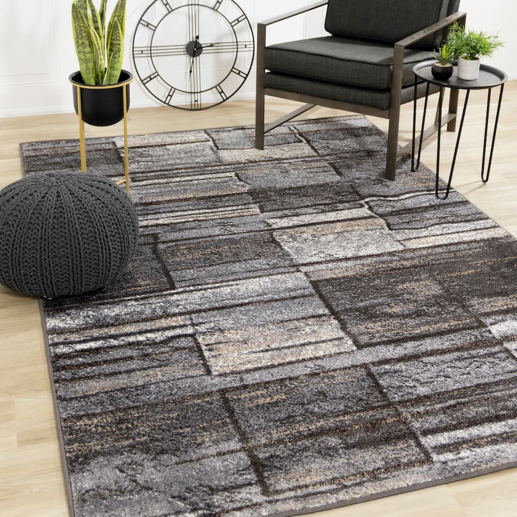 May Collection - Black/Grey Geometric Rug - 5'3" x 7'7"
