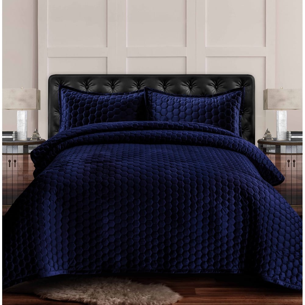 Lugano Honeycomb Velvet Oversized Solid Quilt Set