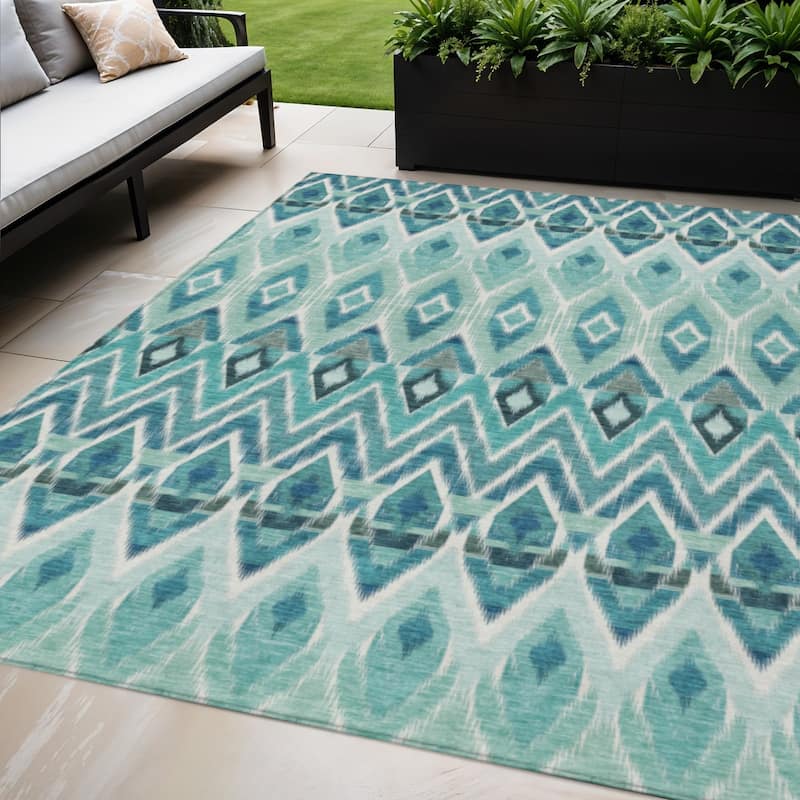 HomeRoots Southwestern Transitional Rectangle Outdoor Rug - 5' X 8'