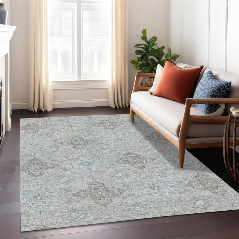 Machine Washable Indoor/ Outdoor Traditional Columbus Chantille Rug