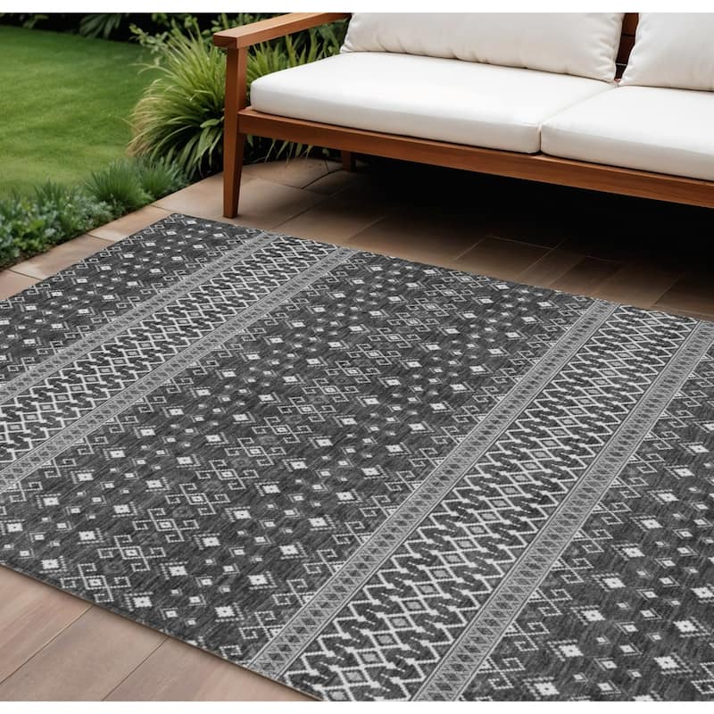 HomeRoots Tribal Transitional Rectangle Outdoor Rug - 8' X 10'