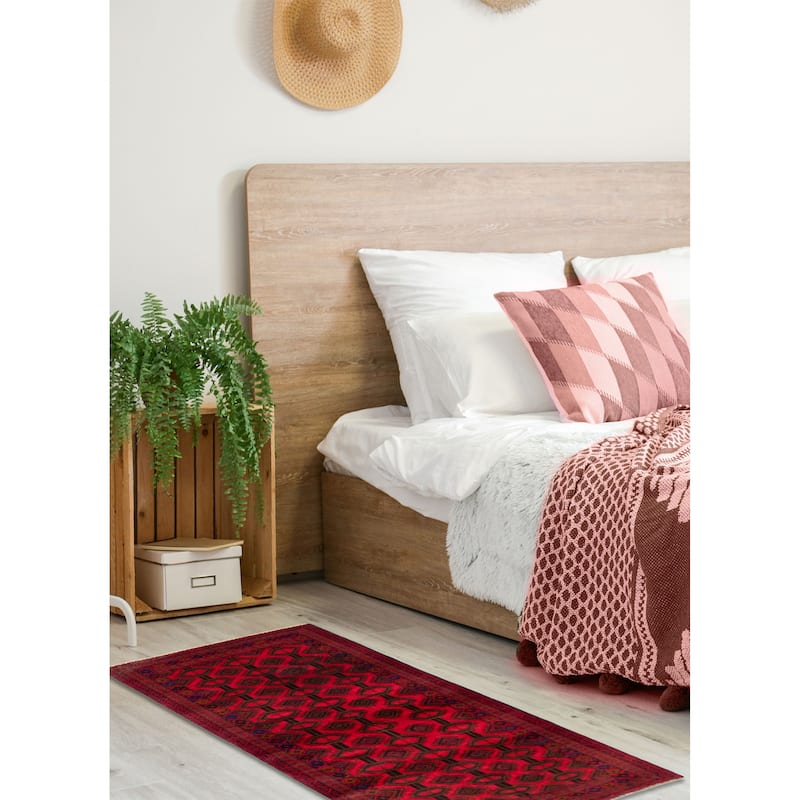 Teimani Red Rug 3'7" x 6'9" - 3'7 x 6'9