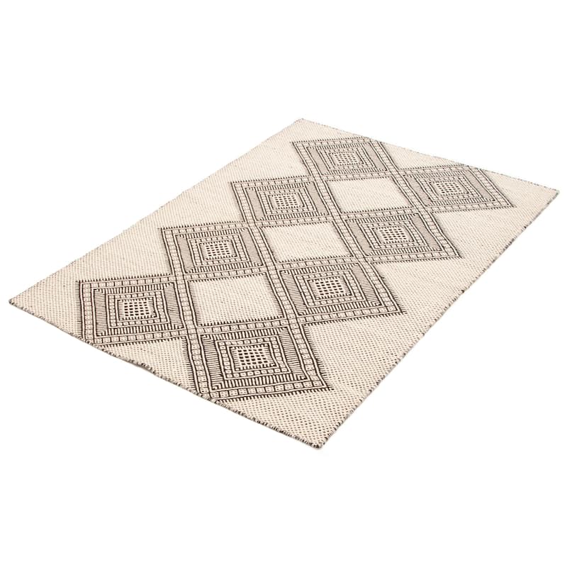 Sienna Black Rug 4'11" x 7'1" - 4'11 x 7'1