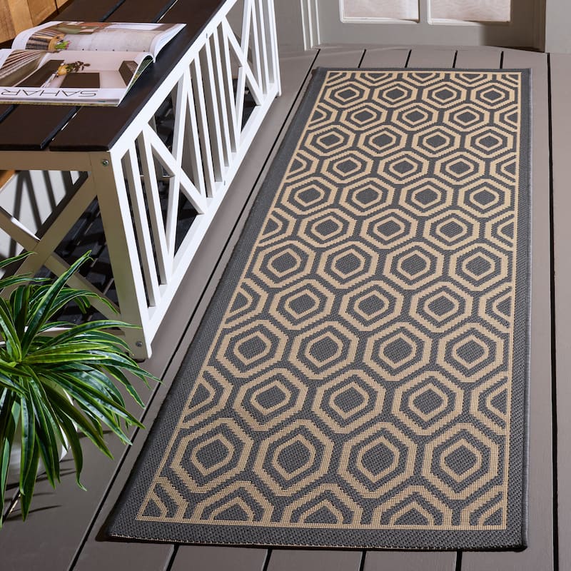 SAFAVIEH Courtyard Carolee Indoor/ Outdoor Patio Backyard Rug