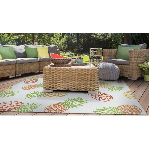 Miami Pineapples IvoryMulticolor Indoor/ Outdoor Area Rug Overstock