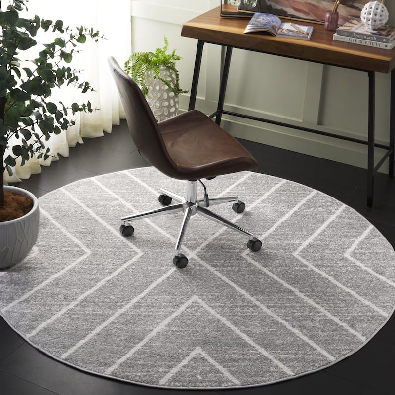 SAFAVIEH Adirondack Hediye Vintage Oriental Rug - 6' Round - Grey/Ivory
