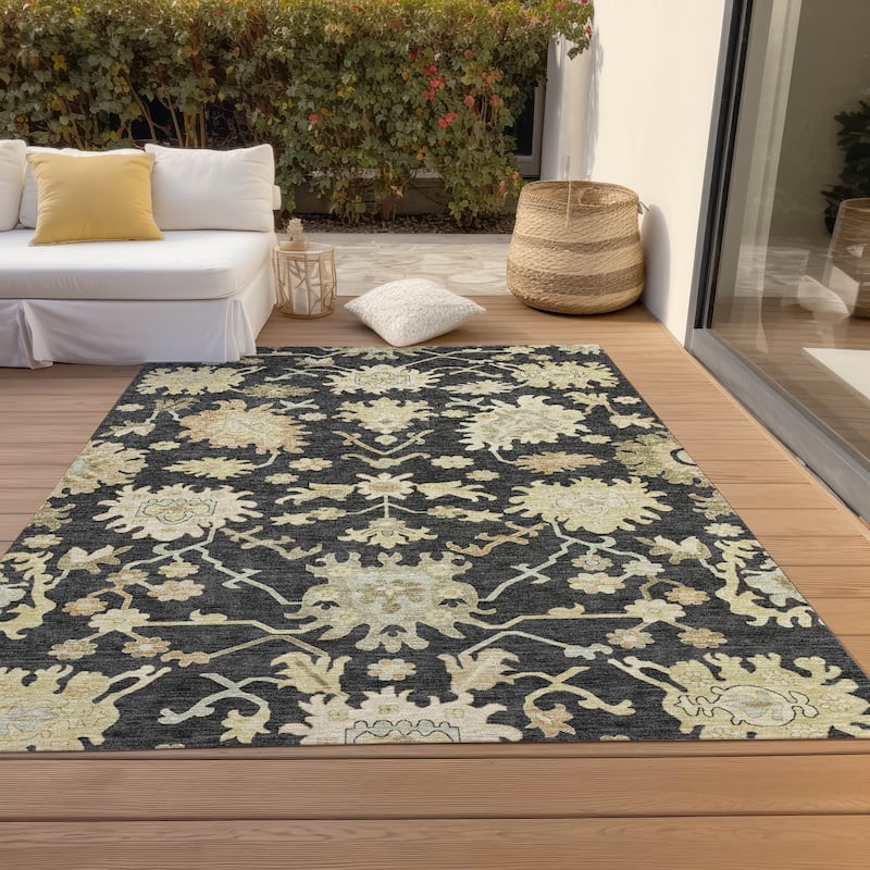 Machine Washable Indoor/ Outdoor Traditional Casual Chantille Rug
