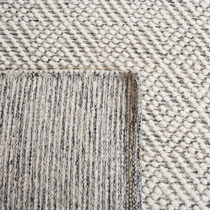 SAFAVIEH Natura Rimah Handmade Wool Area Rug
