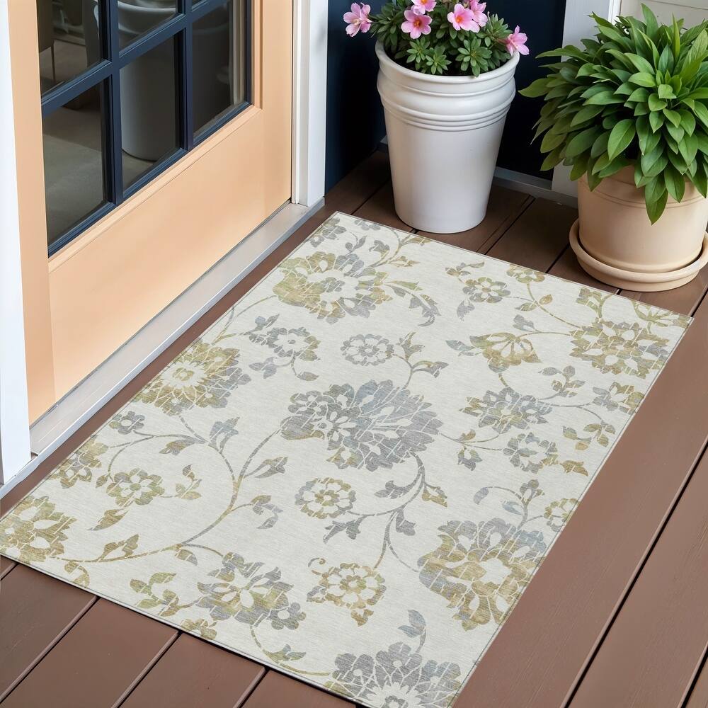 HomeRoots Floral Transitional Rectangle Outdoor Rug