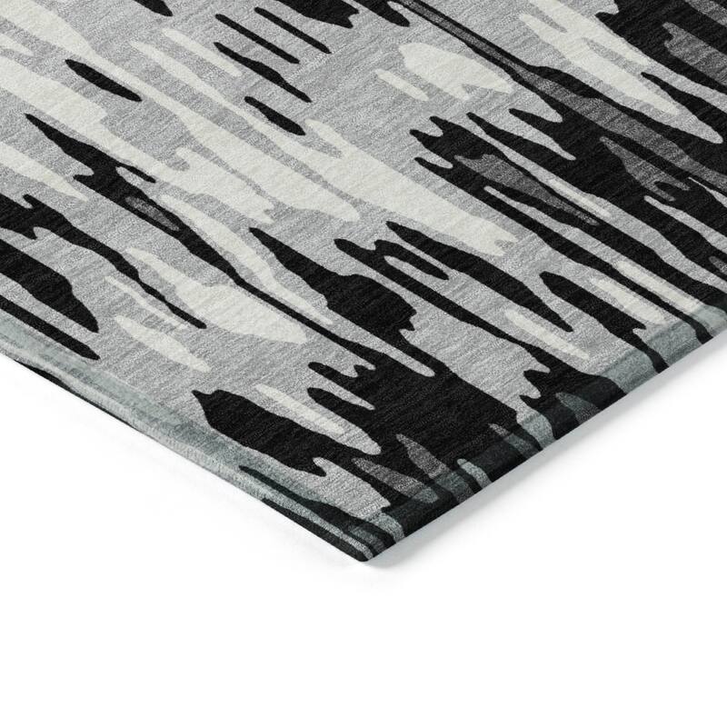 Machine Washable Indoor/ Outdoor Modern Watercolor Chantille Rug