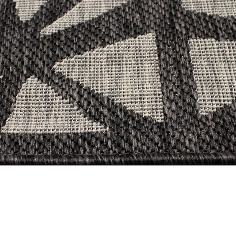 Liora Manne Carmel Tonga Tile Indoor/Outdoor Rug