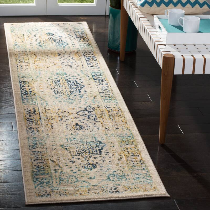 SAFAVIEH Evoke Bev Distressed Vintage Boho Rug