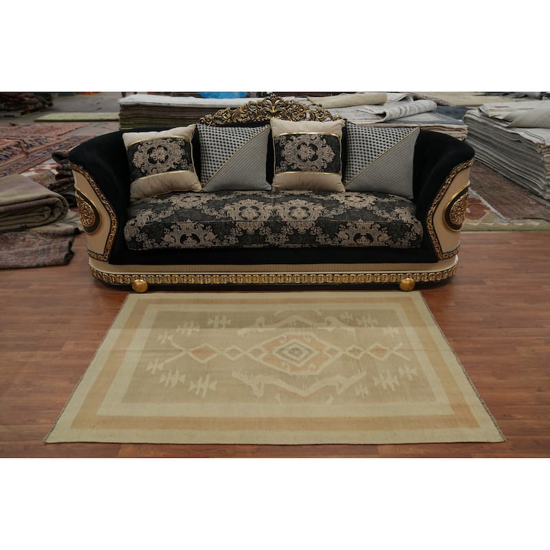 Hand Woven Southwestern Wool Beige Geometric Area Rug - 5' 11'' X 4' 0''