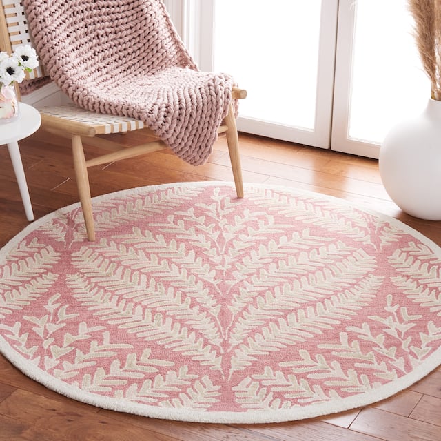 SAFAVIEH Handmade Capri Ilianka Wool Rug - 5' Round - Pink/Ivory