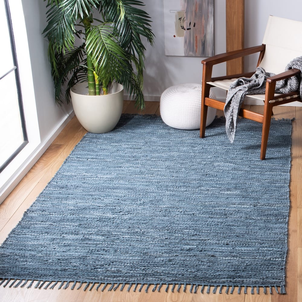 SAFAVIEH Vintage Leather Cindie Flatweave Rug with Fringe