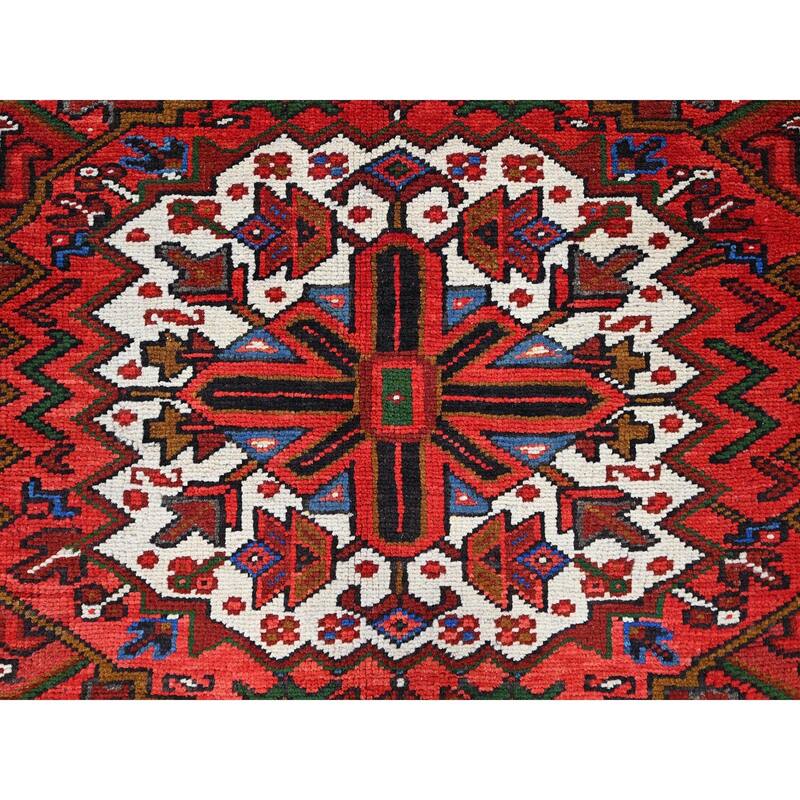 Shahbanu Rugs Upsdell Red Hand Knotted Abrash Semi Antique Persian