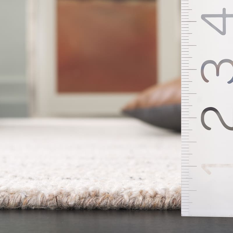 SAFAVIEH Handmade Natura Folkeline Transitional Wool Rug