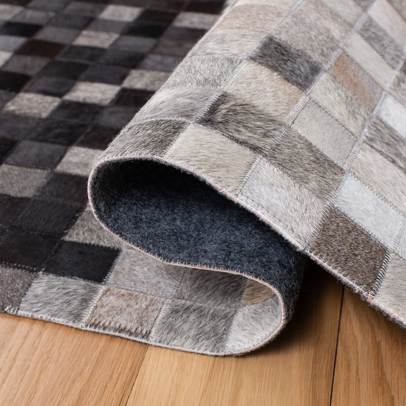 SAFAVIEH Handmade Studio Leather Alanna Natural Hide Leather Area