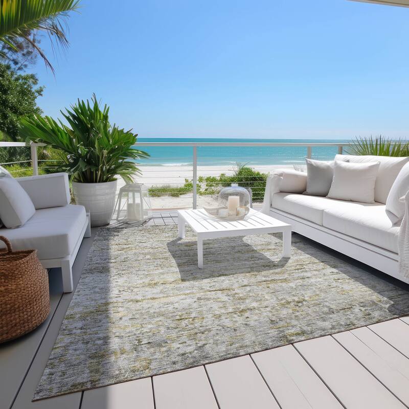 Machine Washable Indoor/ Outdoor Contemporary Solid Chantille Rug