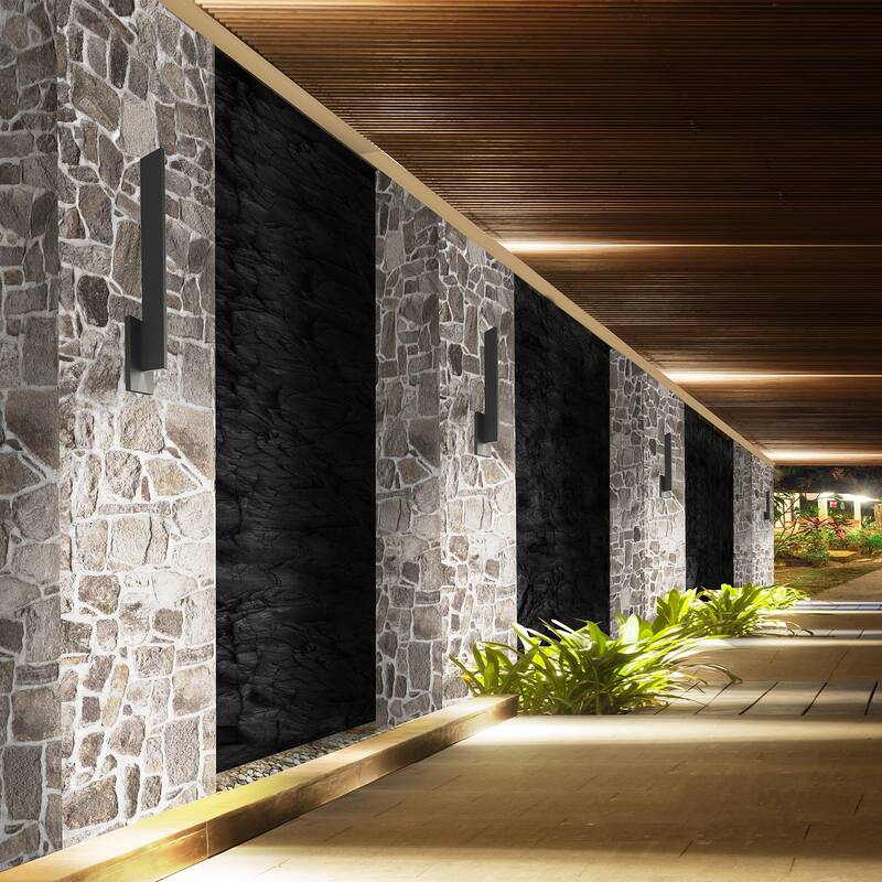 Mako 22in LED Indoor or Outdoor Wall Light 3-CCT 3000K-3500K-4000K Set to 3000K