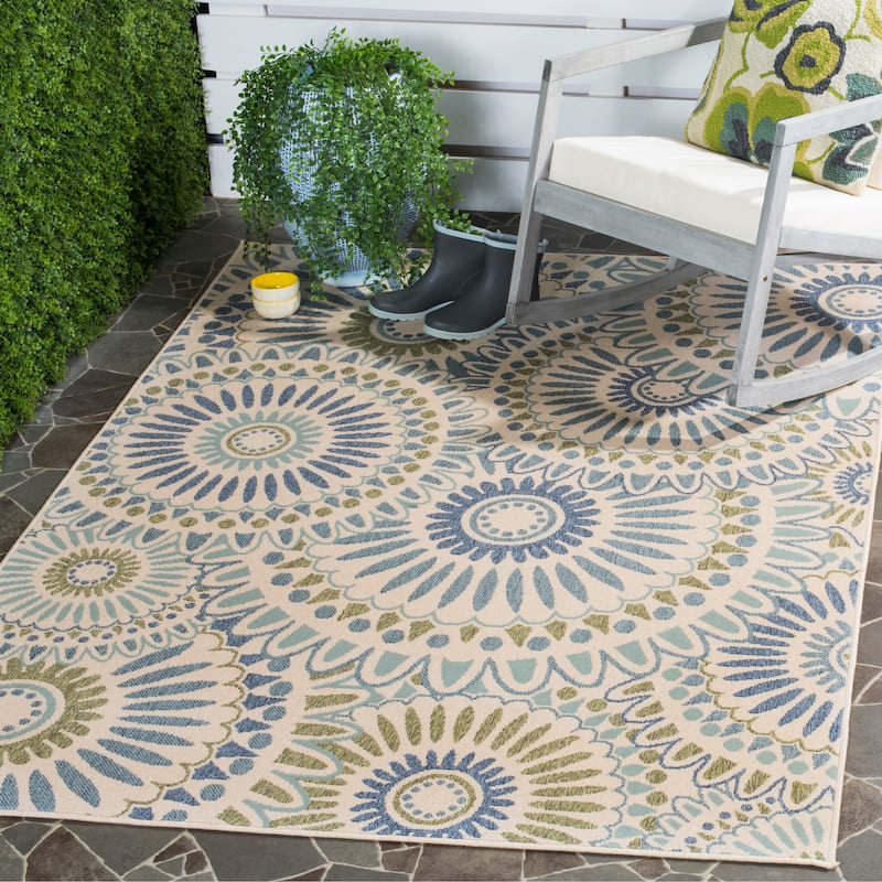 SAFAVIEH Veranda Sissy Indoor/ Outdoor Waterproof Patio Backyard Rug