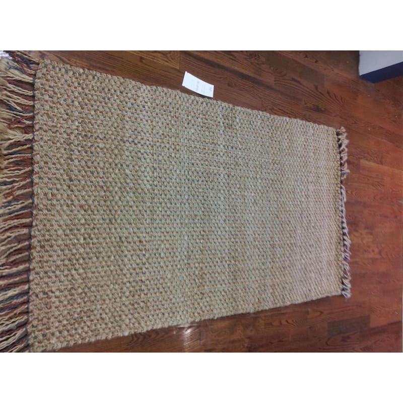 SAFAVIEH Handmade Natural Fiber Shouko Jute Tassel Rug with