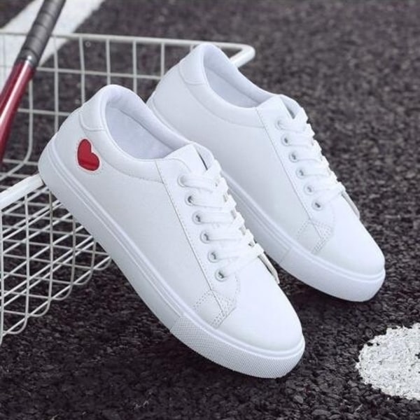 Leather Cute Heart Flats White Sneakers 