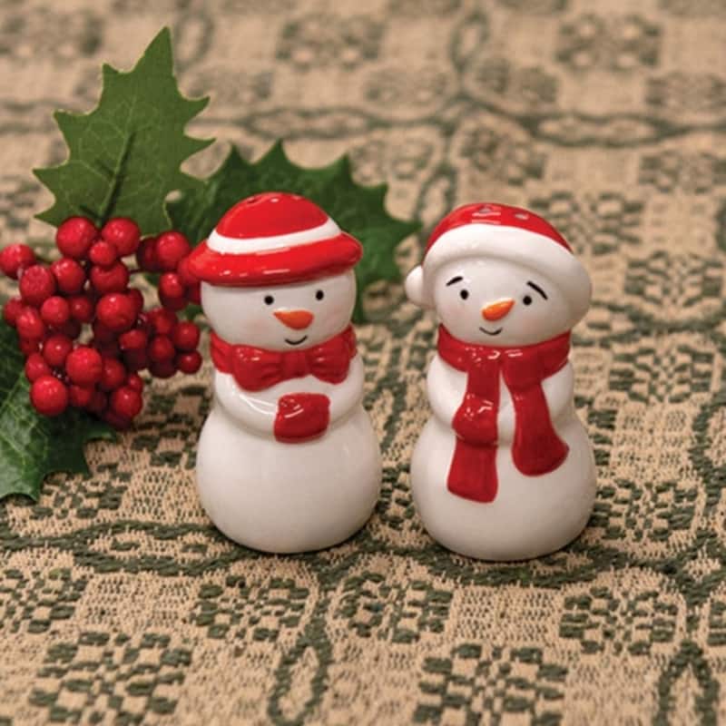 2/Set - Ceramic Snow Couple Salt & Pepper Shakers - Multi