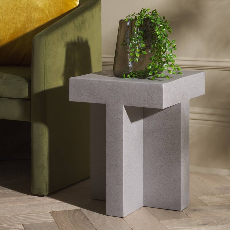SAFAVIEH Aldrich Square Accent Table (Fully Assembled) - 15"W x 15"D x 18"H - Grey