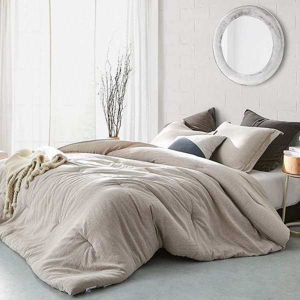 https://ak1.ostkcdn.com/images/products/is/images/direct/c74fcbb58c62899d8314e5170429a1e63a3e0c36/Heathered-Rustic-Gray-Oversized-Comforter---100%25-Yarn-Dyed-Cotton.jpg?impolicy=medium