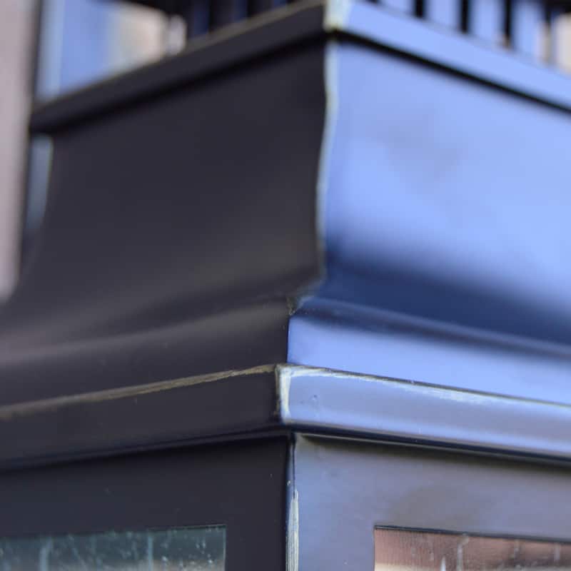 Morgan Imperial Black Metal/ Seeded Glass 1-light Outdoor Wall Light