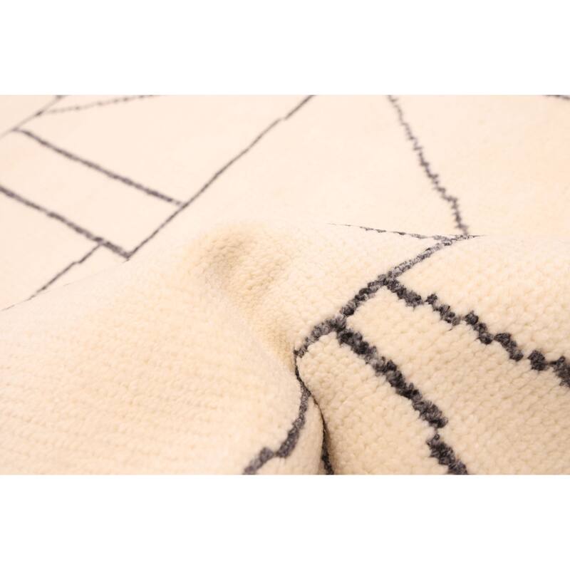 ECARPETGALLERY Hand-knotted Tangier Cream Wool Rug - 5'5 x 7'7