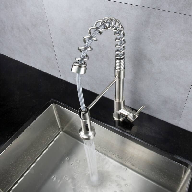 Luxurious Single Handle Pull-out Kitchen Faucet in Brushed Nickel
